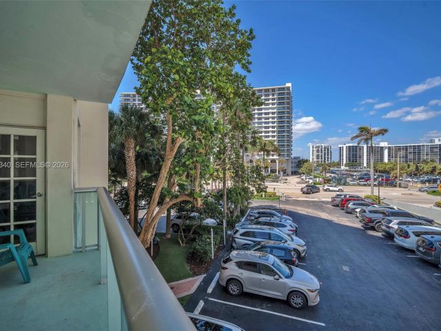 Apartment for rent  Unit #2W - photo 7415529