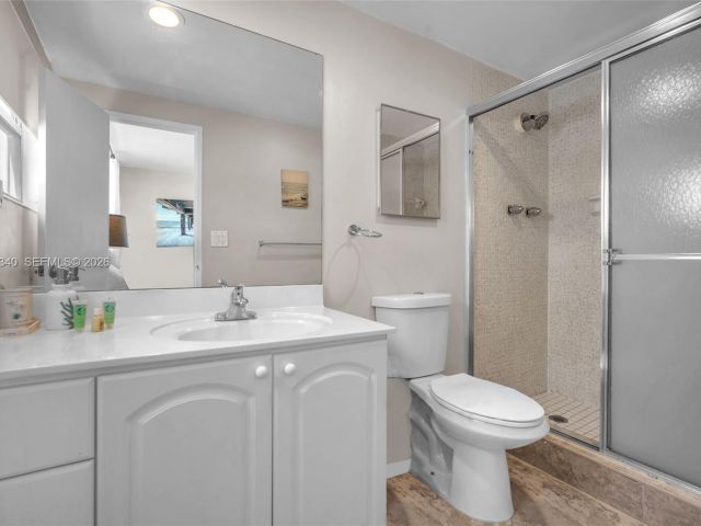 Apartment for rent  Unit #2W - photo 7415530