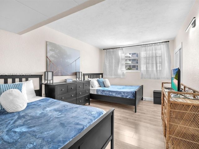 Apartment for rent  Unit #2W - photo 7415535