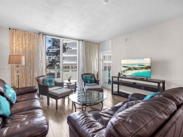 Apartment for rent  Unit #2W - photo 7415545