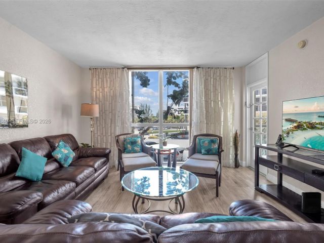 Apartment for rent  Unit #2W - photo 7415547