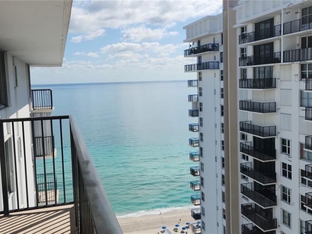 Apartment for sale  Unit #2608 - photo 7520350