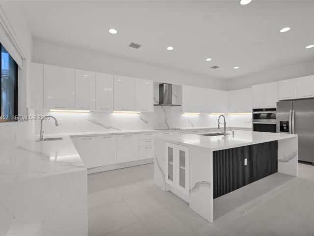 Home for sale at 10386 SW 57th Ct - photo 7517261