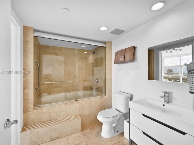 Apartment for sale  Unit #1907 - photo 7412370