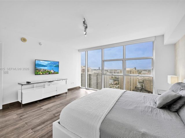 Apartment for sale  Unit #1907 - photo 7412378