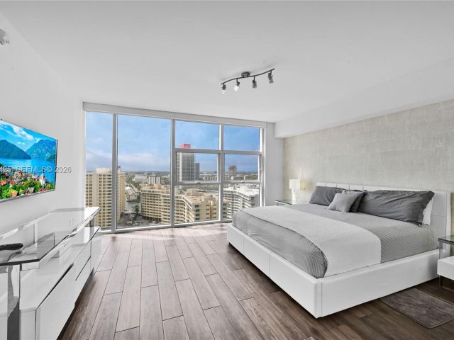 Apartment for sale  Unit #1907 - photo 7412379