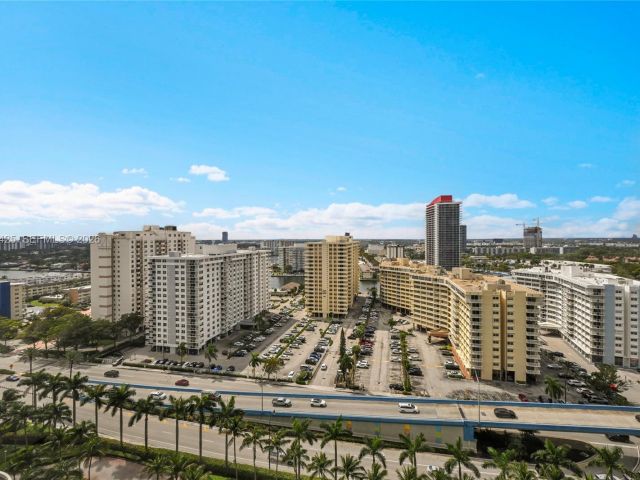 Apartment for sale  Unit #1907 - photo 7412385