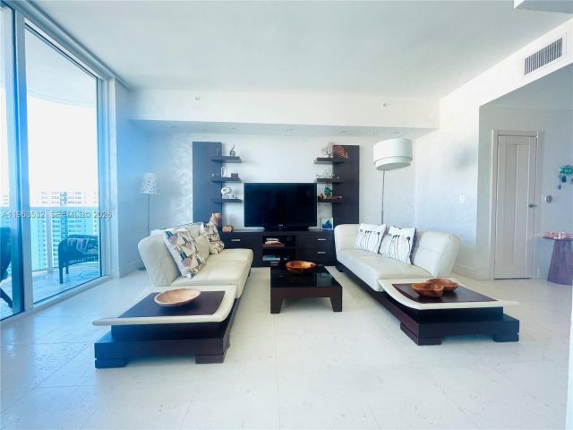 1-bedroom condo for rent in Hallandale Beach - 1945 S Ocean Dr 1812 - MondialRealty