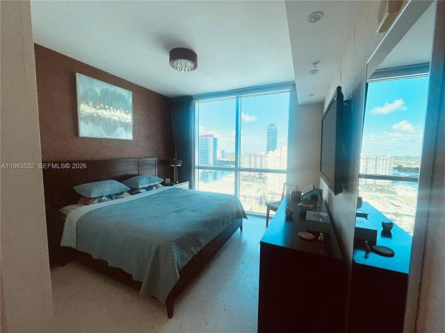 1-bedroom condo for rent in Hallandale Beach - 1945 S Ocean Dr 1812 - MondialRealty