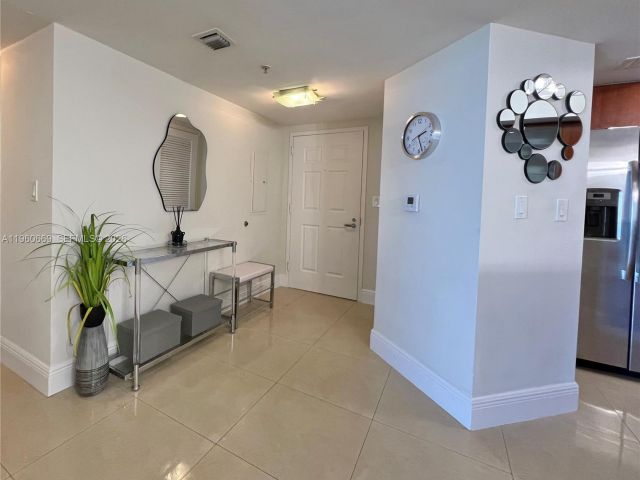 Apartment for rent  Unit #4204 - photo 7415609