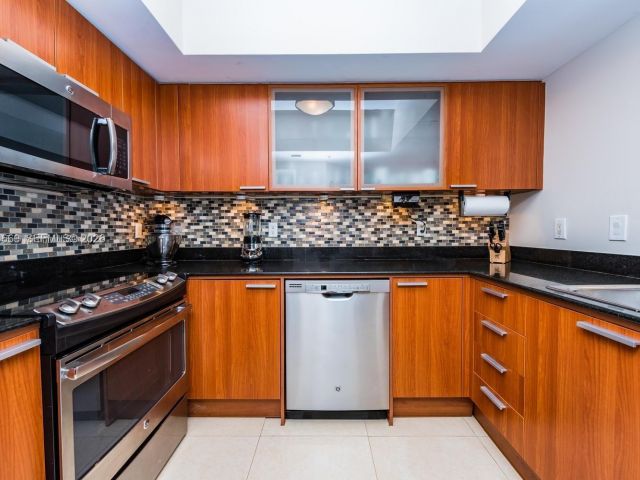 Apartment for rent  Unit #4204 - photo 7415613