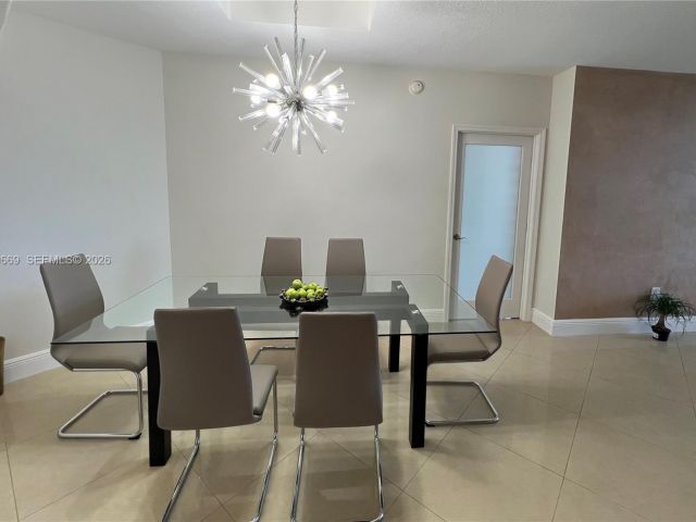 Apartment for rent  Unit #4204 - photo 7415616