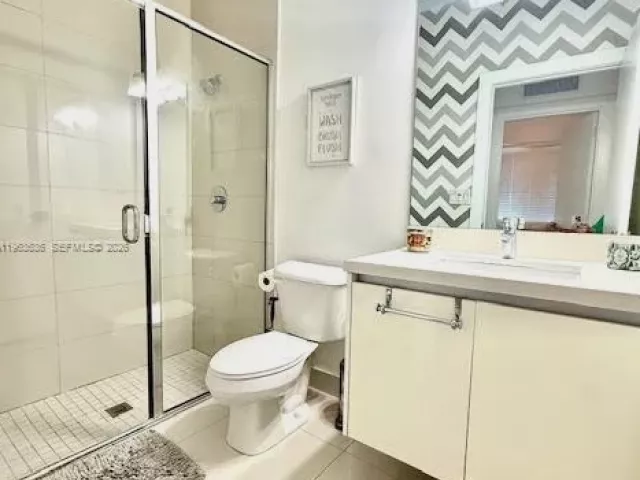 3-bedroom home for rent in Doral - 7166 NW 103rd Path 7166 - MondialRealty