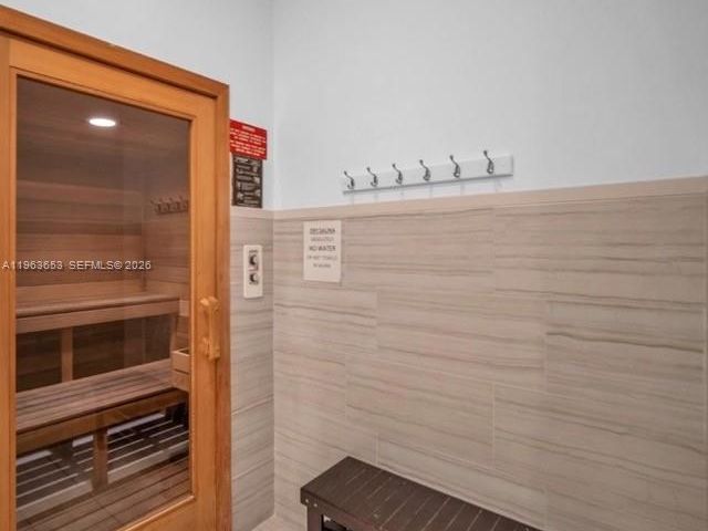 Apartment for rent  Unit # - photo 7498374