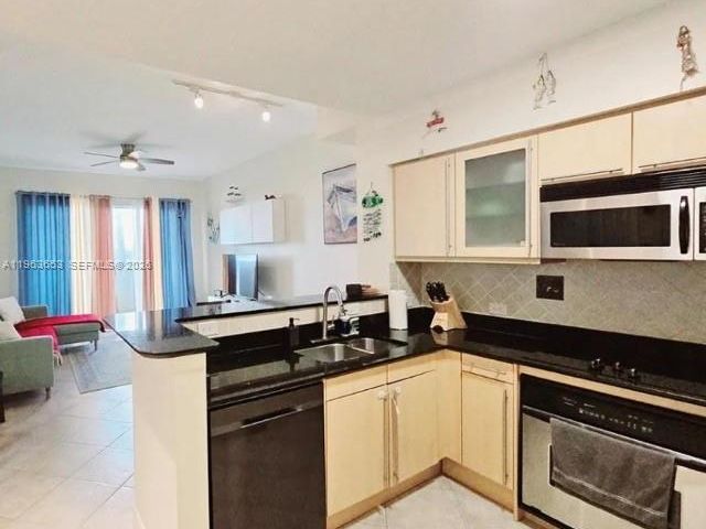 Apartment for rent  Unit # - photo 7498376