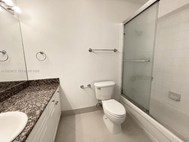 Apartment for rent  Unit #3705 - photo 7501538