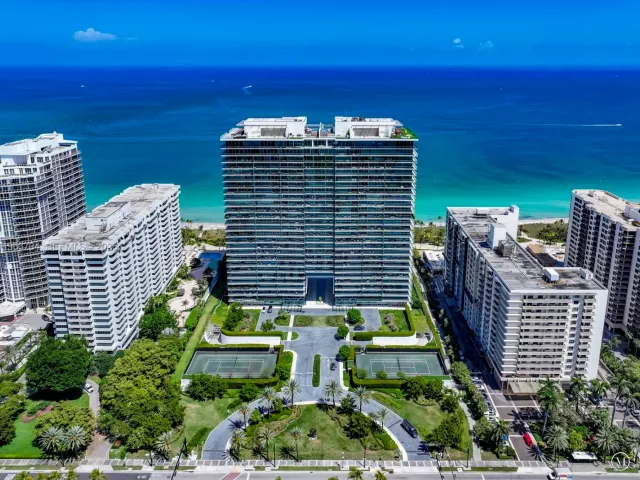 2-bedroom condo for sale in Bal Harbour - 10201 Collins Ave 1205 - MondialRealty