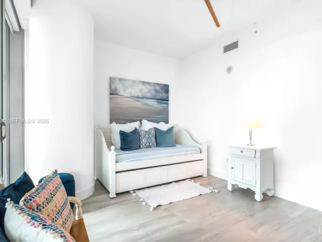 2-bedroom condo for sale in Bal Harbour - 10201 Collins Ave 1205 - MondialRealty