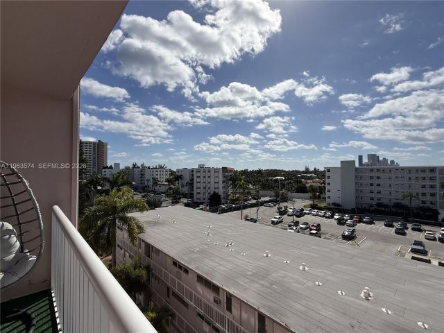 Apartment for sale  Unit #608 - photo 7437741