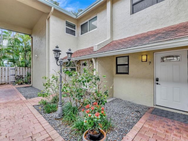 Home for sale at 499 SE 13th St 7E - photo 7411092