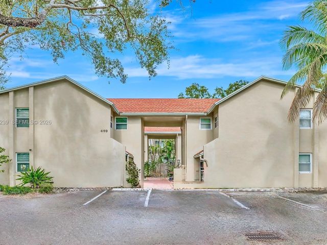 Home for sale at 499 SE 13th St 7E - photo 7411094