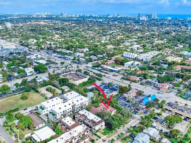 Home for sale at 499 SE 13th St 7E - photo 7411096