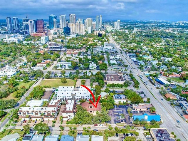 Home for sale at 499 SE 13th St 7E - photo 7411099