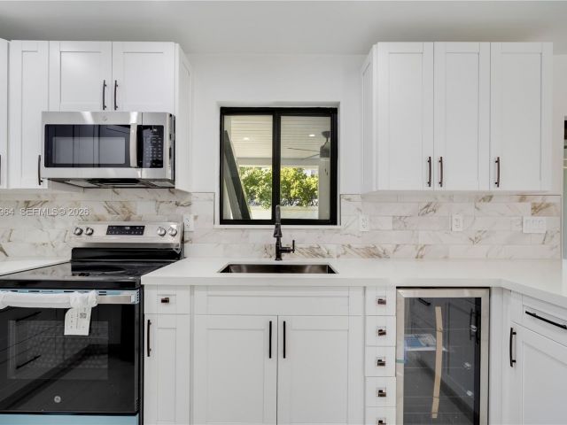 Home for sale at 1406 SW 104th Ct - photo 7509098