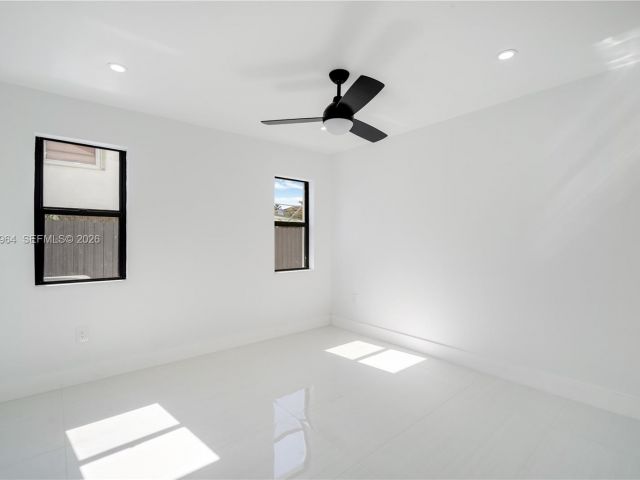 Home for sale at 1406 SW 104th Ct - photo 7509101