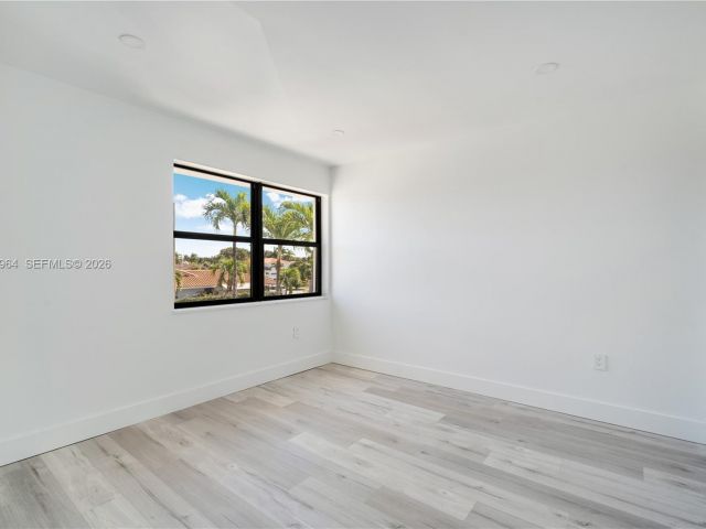 Home for sale at 1406 SW 104th Ct - photo 7509106