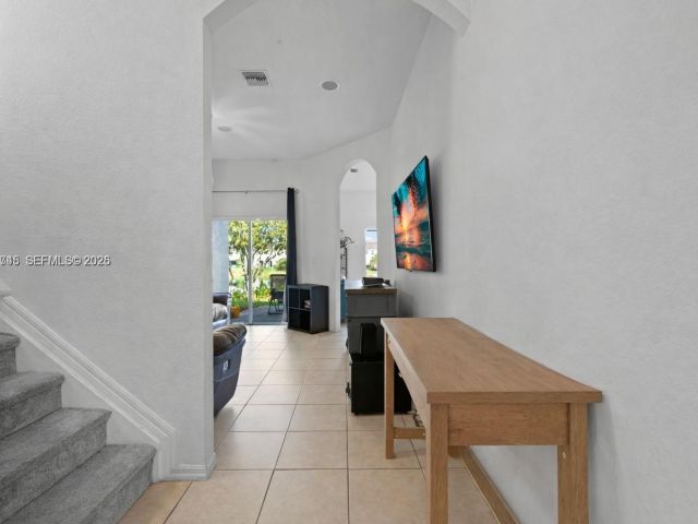 3-bedroom home for rent in Homestead - 2467 SE 19th St - MondialRealty