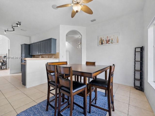 3-bedroom home for rent in Homestead - 2467 SE 19th St - MondialRealty