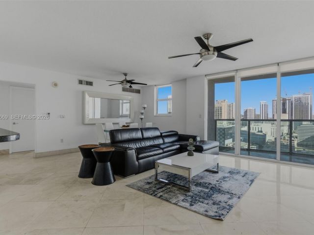 Apartment for rent  Unit #2301 - photo 7434835