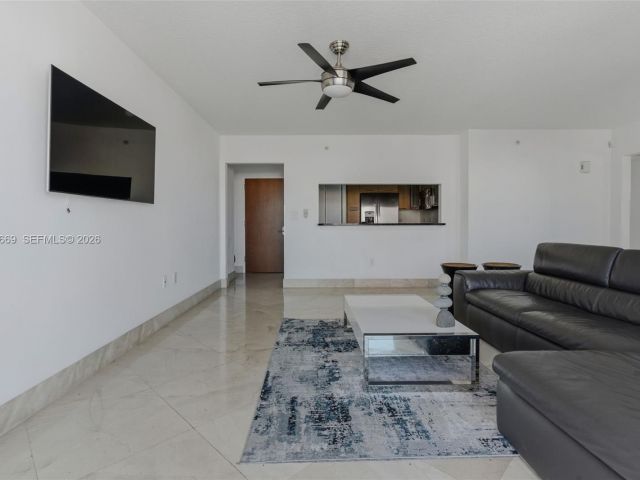 Apartment for rent  Unit #2301 - photo 7434845