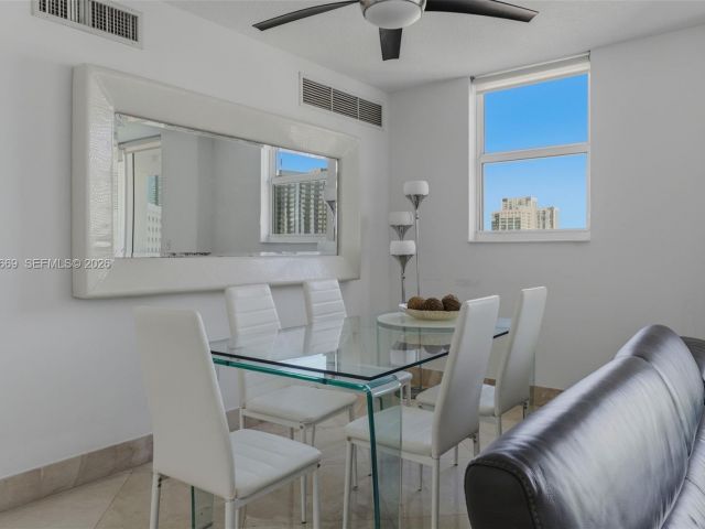 Apartment for rent  Unit #2301 - photo 7434849