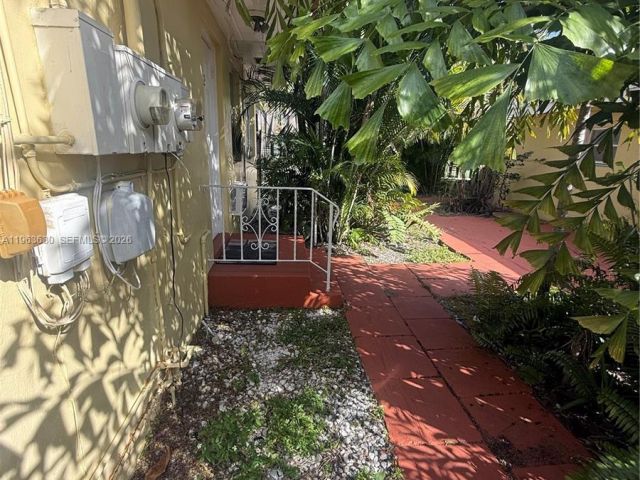 Home for sale at 1930 Pierce St - photo 7428086