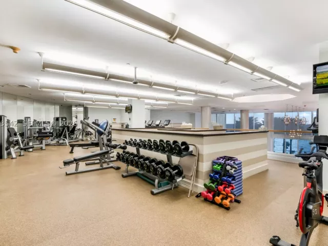 2-bedroom condo for sale in Sunny Isles Beach - 19333 E Collins Ave 1202 - MondialRealty