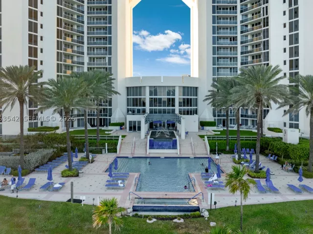 2-bedroom condo for sale in Sunny Isles Beach - 19333 E Collins Ave 1202 - MondialRealty