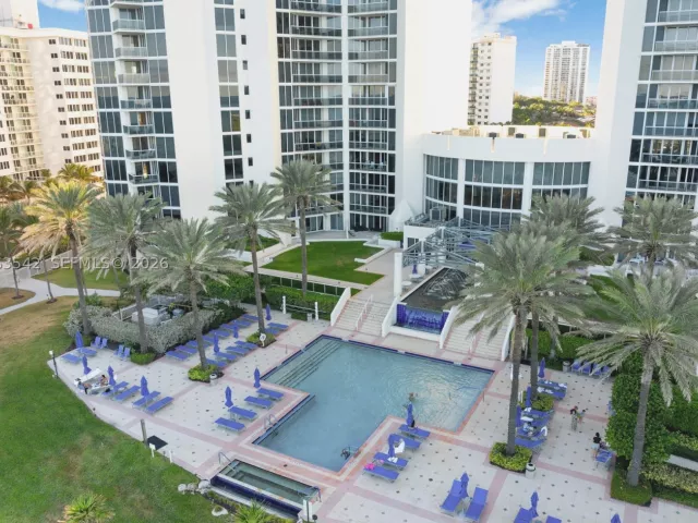 2-bedroom condo for sale in Sunny Isles Beach - 19333 E Collins Ave 1202 - MondialRealty
