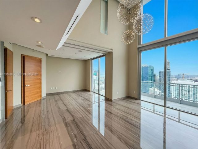 Apartment for sale  Unit #PH5213 - photo 7486864