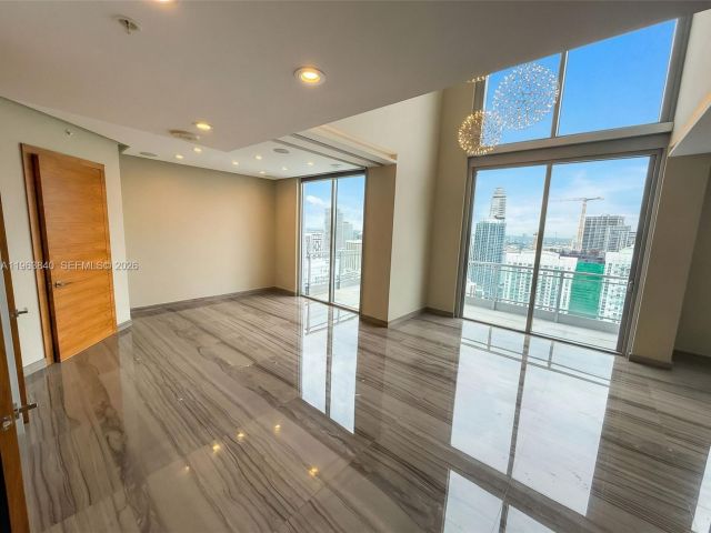 Apartment for sale  Unit #PH5213 - photo 7486865