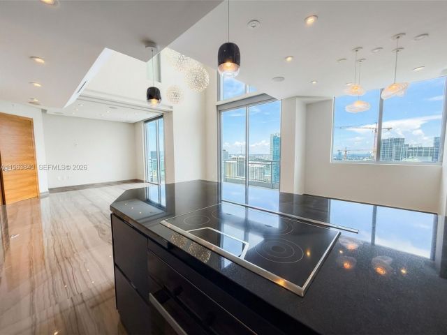 Apartment for sale  Unit #PH5213 - photo 7486868