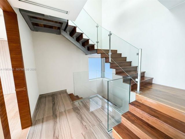 Apartment for sale  Unit #PH5213 - photo 7486874