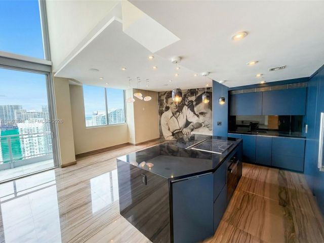 Apartment for sale  Unit #PH5213 - photo 7486876