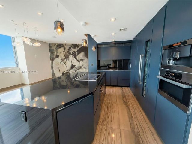 Apartment for sale  Unit #PH5213 - photo 7486877