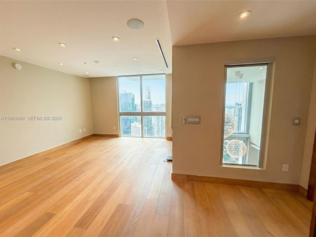 Apartment for sale  Unit #PH5213 - photo 7486879