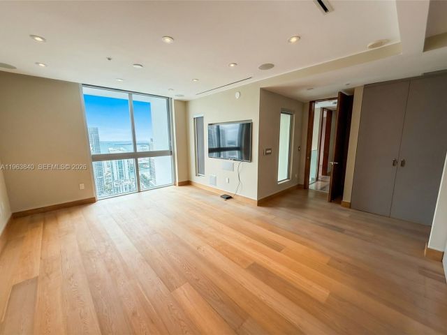 Apartment for sale  Unit #PH5213 - photo 7486881