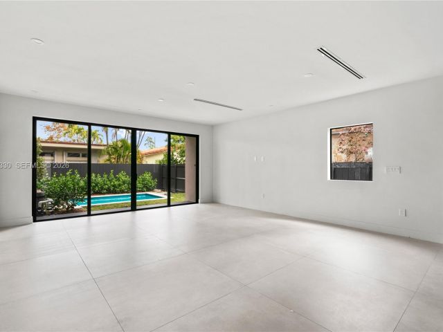 Home for sale at 1431 SW 20th St - photo 7466130