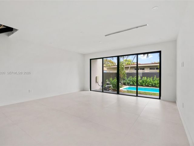 Home for sale at 1431 SW 20th St - photo 7466132