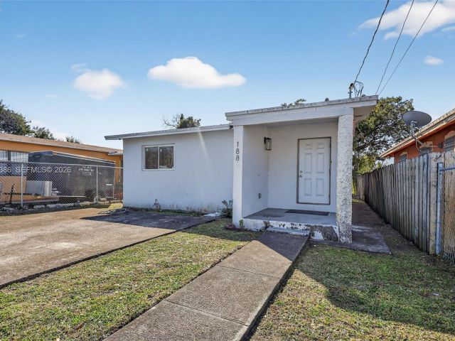2-bedroom home for rent in Miami - 1880 NW 69th St - MondialRealty